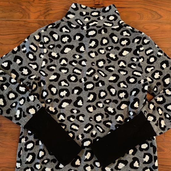 Racheal Zoe Gray and Black Cheetah Print Long Sleeve Full Zip Up Sweater - Picture 9 of 9